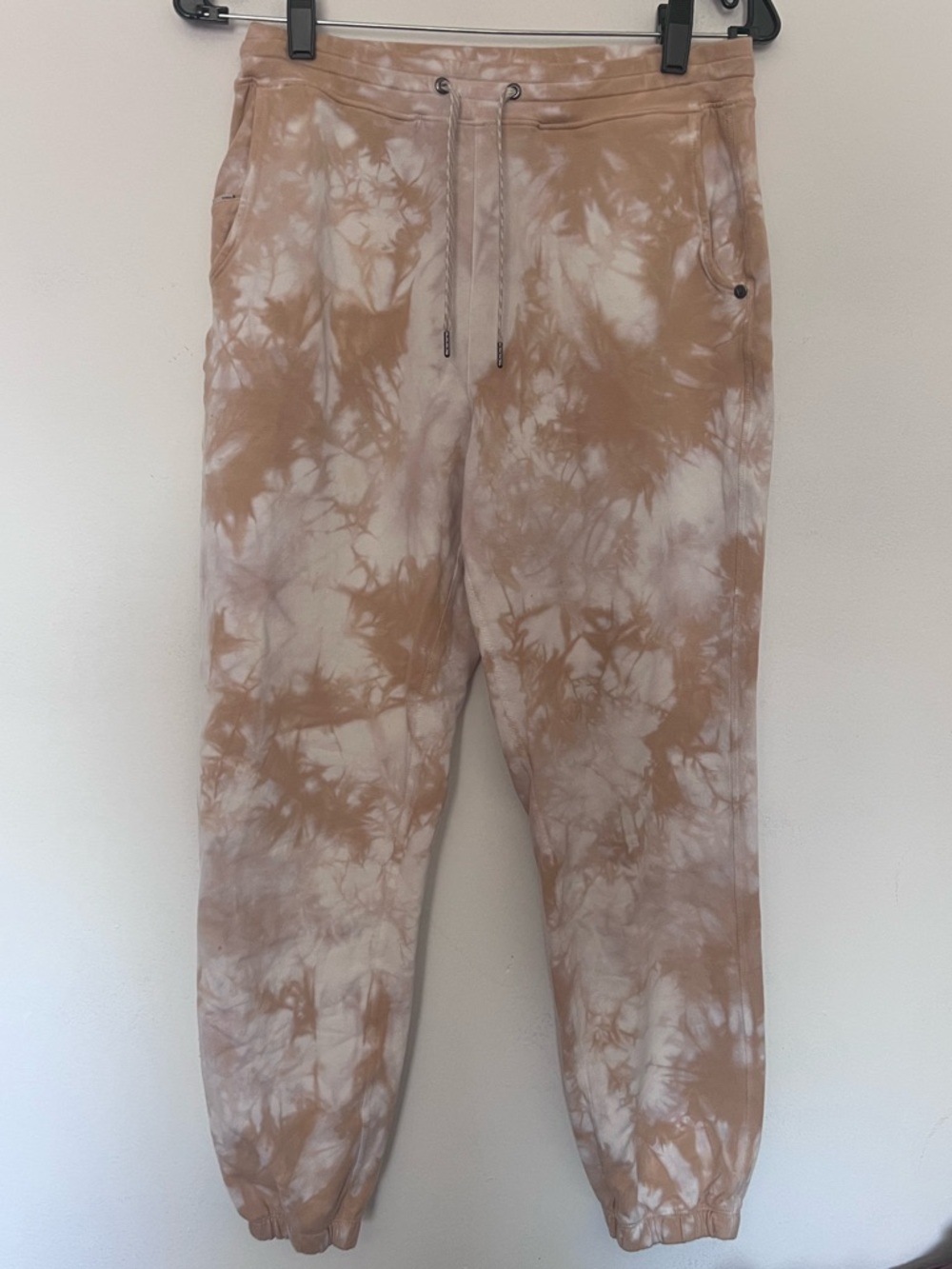 Vuori Beige & Cream Tie-Dye Tank